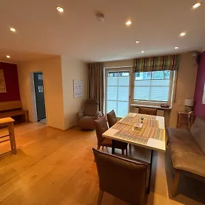 Lisa Apartment